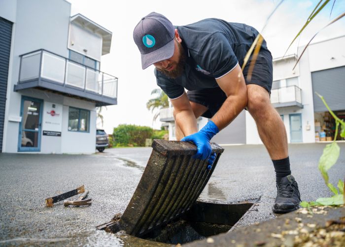When Should You Call a West Auckland Commercial Plumber